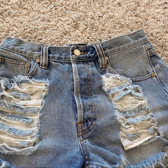 MINKPINK Slasher denim shorts - Picture 4 of 5